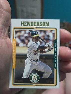 Topps Rickey Henderson Oakland Athletics Card - White/Green/Gold
